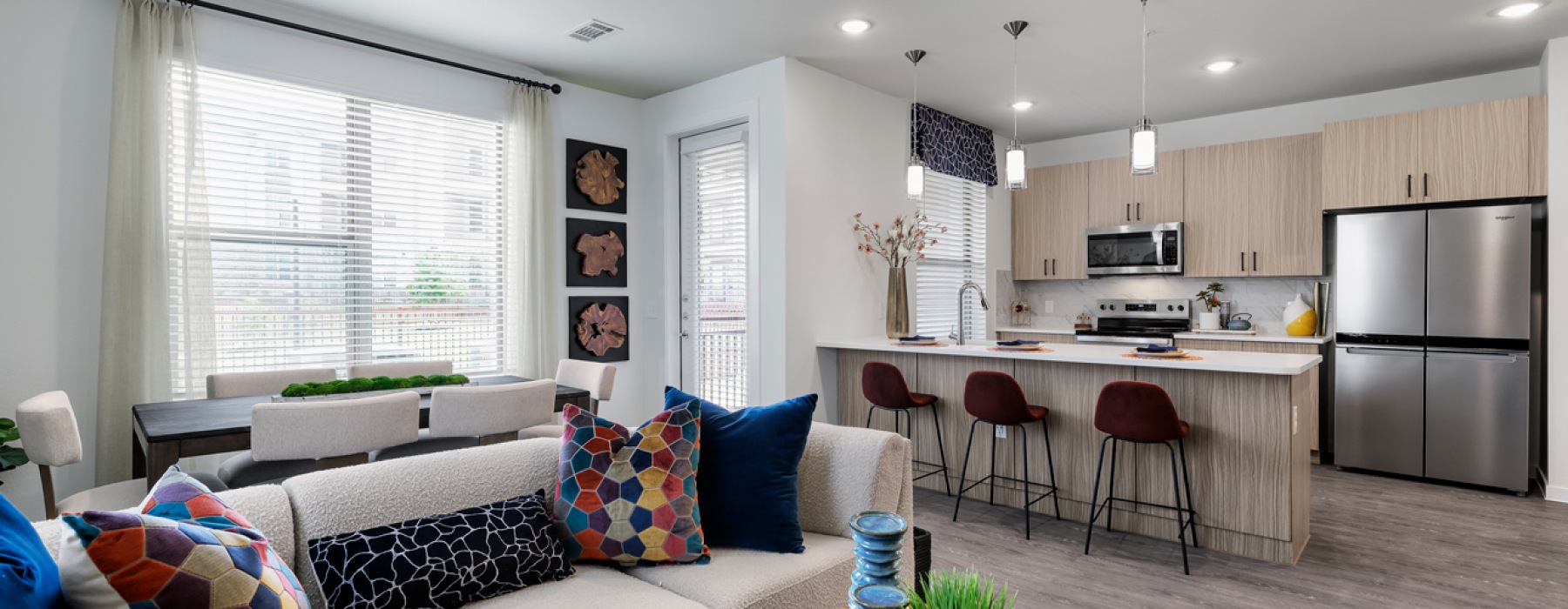 Kitchen with large island 
